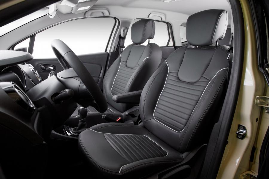 Интерьер Renault Captur 2016 года  (LA) (фото 30 из 43)